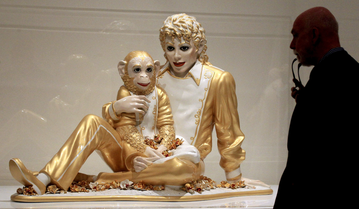 Figura de porcelana "Michael Jackson y Bubbles"