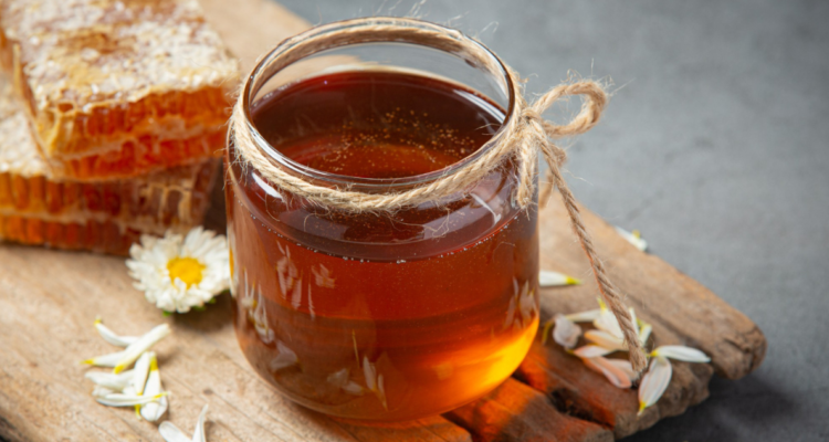 Además de la miel: 10 alimentos que nunca vencen o que tardan mucho en echarse a perder