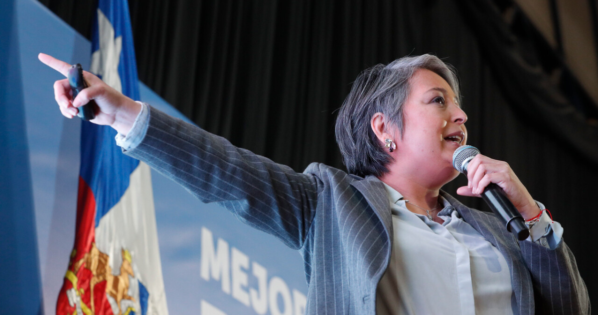 Ministra Jara llama al Senado a acelerar votación de reforma de pensiones y critica dichos de Matthei