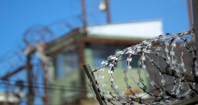 Encuentran muerto a un reo de nacionalidad extranjera al interior de la cárcel de Molina