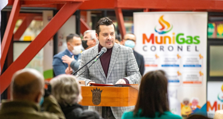 Ediles analizan acusar a alcalde de Coronel por “abandono de deberes” tras duro informe de Contraloría