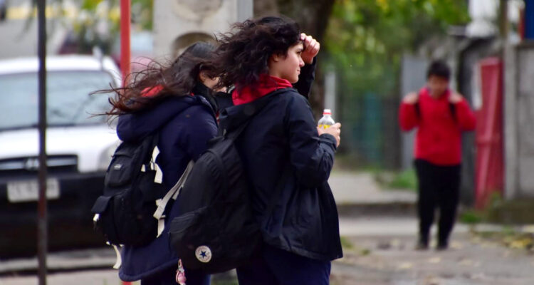 Ñuble se suma a regiones con suspensión total de clases para este jueves y viernes por lluvias
