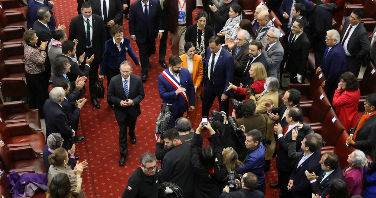 Oficialismo y DC conformarán comisión para abordar una reforma al sistema político