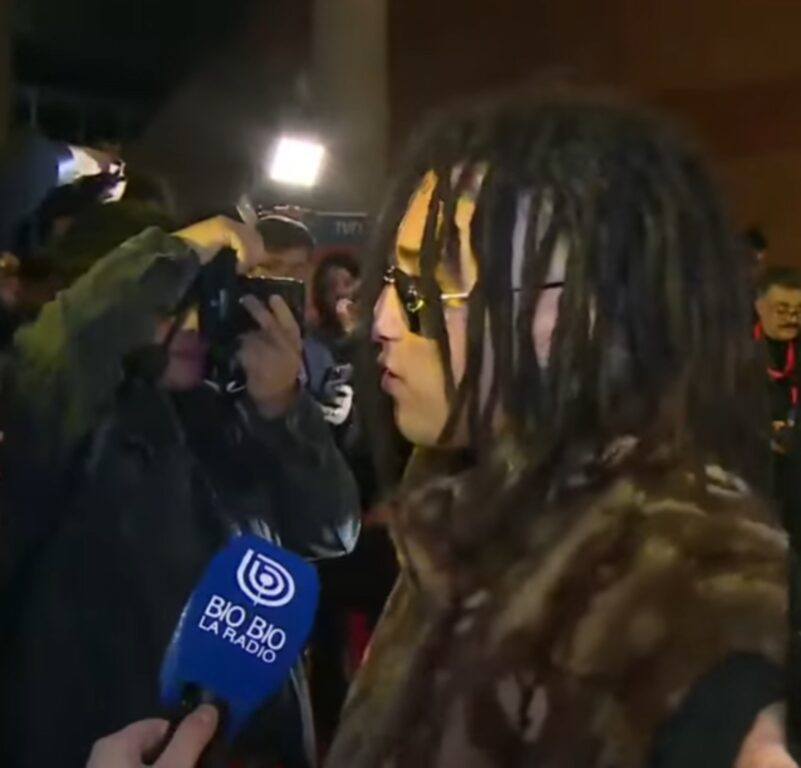 Pablo Chill-E fue el último en llegar a los Premios Pulsar: "Se me había olvidado que tenía que venir"