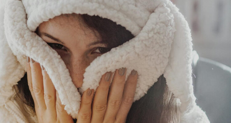 ¿Siempre tienes frío? hay posibles razones de salud tras ello
