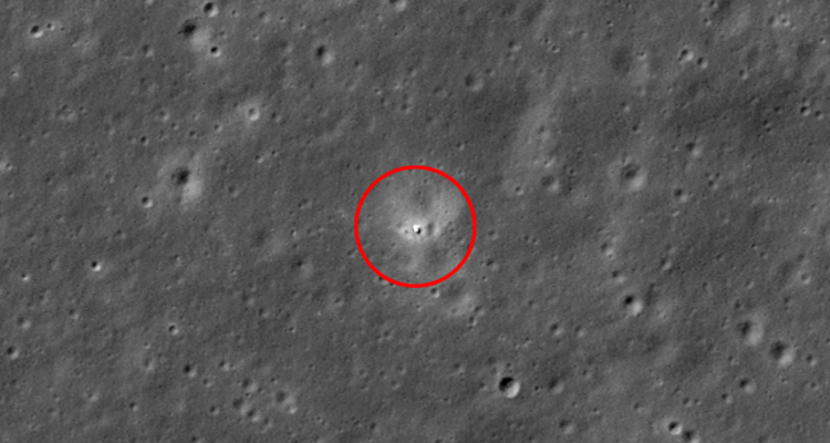 La NASA tomó imágenes del lado oculto de la Luna y encontró los restos de una nave espacial