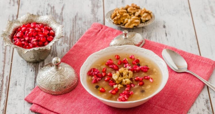 Así es el ashure, el postre más antiguo del mundo: conoce los ingredientes y cómo prepararlo