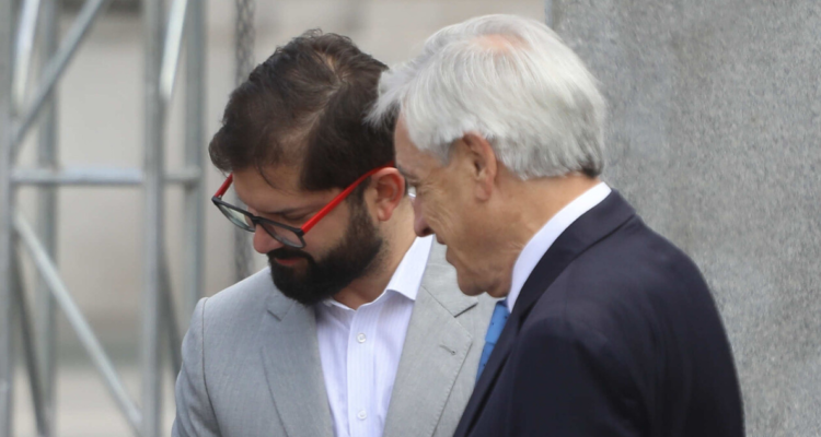 Presidente Boric le rinde homenaje a Piñera al comienzo de la Cuenta Pública