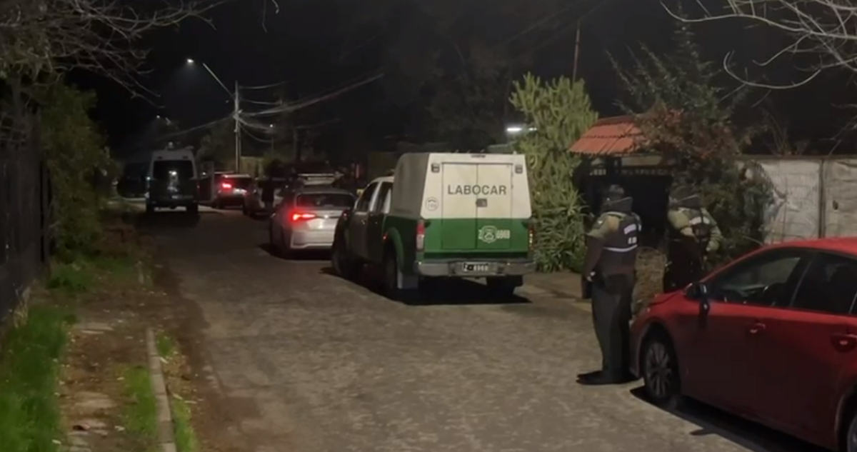 Delicuente muere baleado por detective que cuidaba a una adulta mayor en Puente Alto