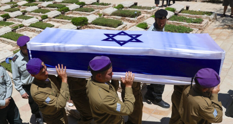 Ejército israelí anuncia la muerte de 8 soldados en Rafah