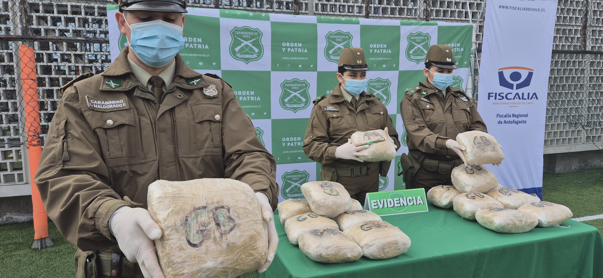 Carabineros de la Región de Antofagasta tras incautación en Tal Tal.