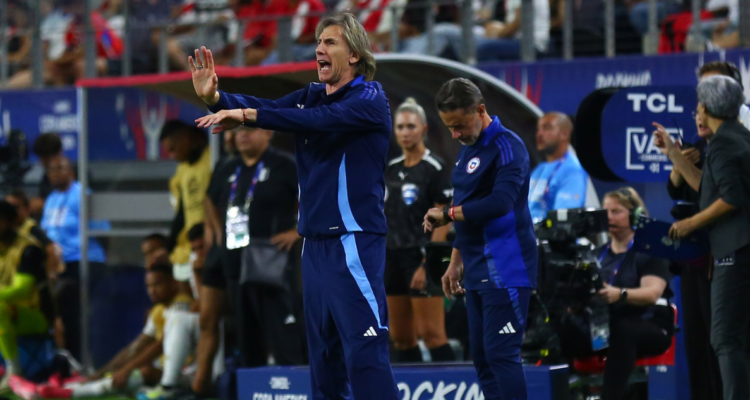 Ricardo Gareca no baja los brazos tras deslucido empate ante Perú.