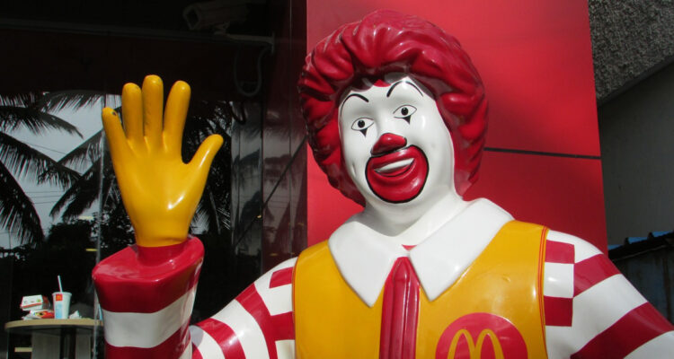 La automatización que implementó McDonald’s en EEUU y que no resultó: volvió a requerir un humano