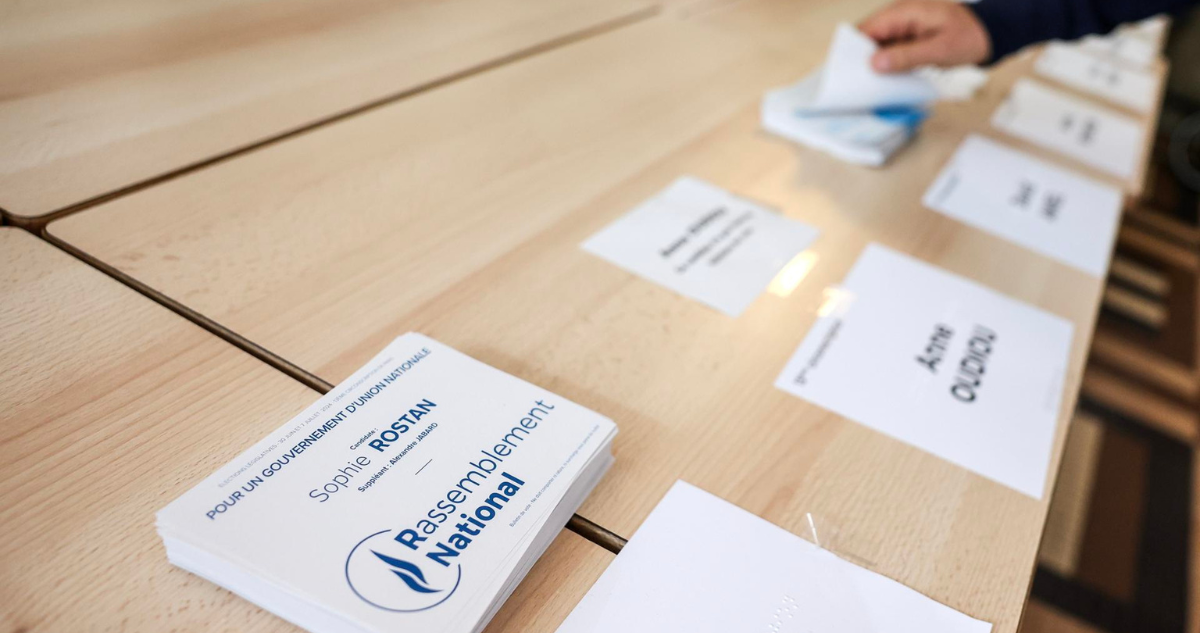 Se abren las urnas Francia vota en una elección que puede llevar al poder a la ultraderecha
