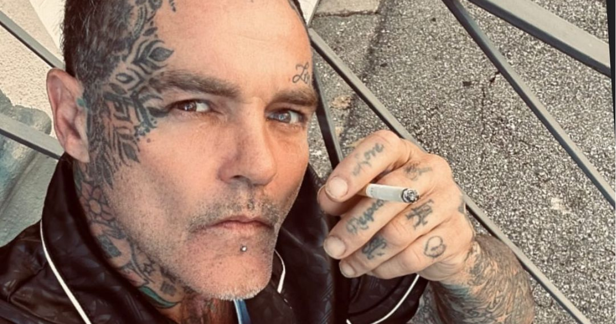 Shifty Shellshock de Crazy Town en referencia a su causa de muerte