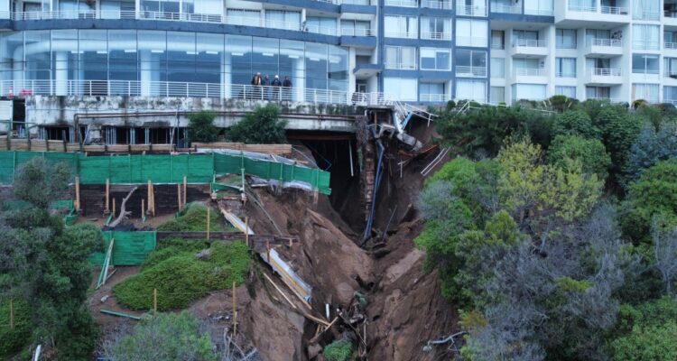 Socavón en Reñaca