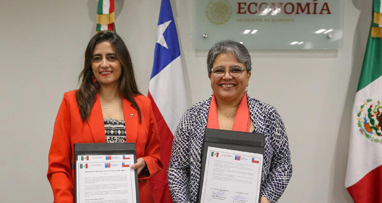 fotografía del acuerdo de modernización del TLC Chile-México