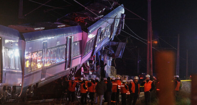 Impactante registro muestra momento exacto del fatal accidente de trenes en San Bernardo