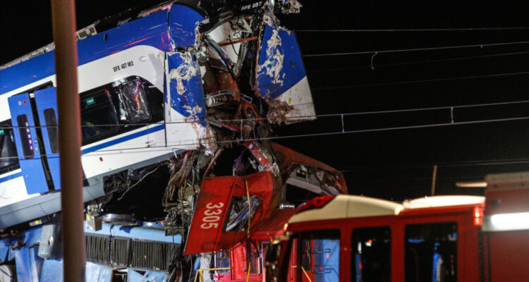 Tren de carga implicado en fatal accidente transportaba placas de cobre: murió maquinista y ayudante