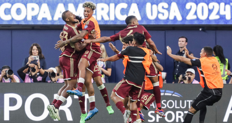 Venezuela doblegó a México en Copa América.