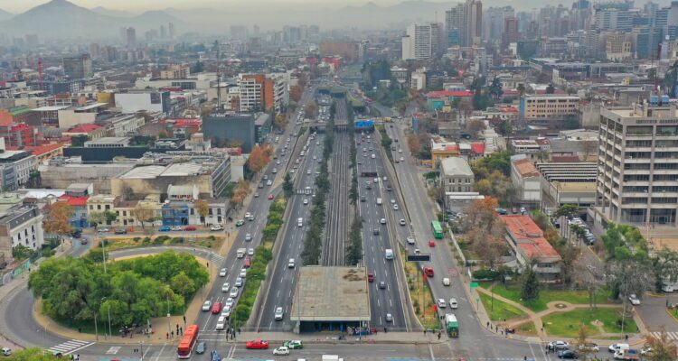 Parque urbano en Autopista Central