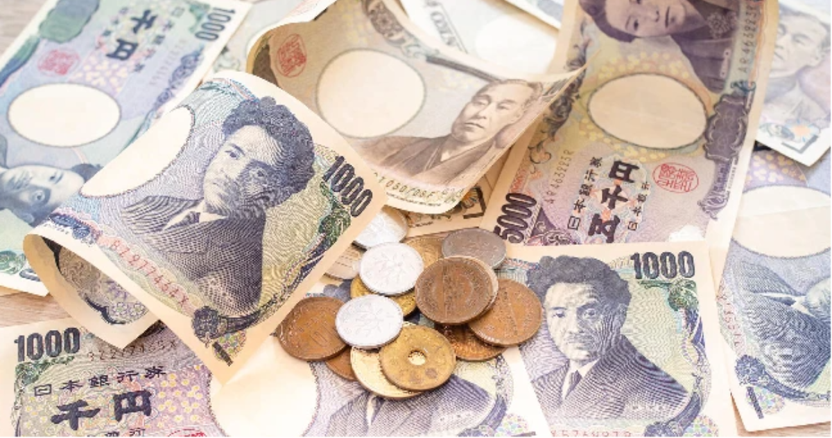 Japón: el yen alcanzó su nivel más bajo en 37 años frente al dólar y un mínimo histórico ante el euro