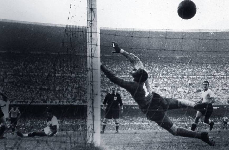 El gol de Alcides Ghiggia a Brasil en la final del Mundial del 1950, el 'Maracanazo'