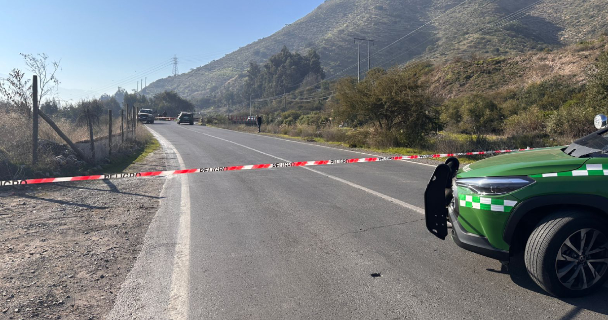 Motociclista muere tras chocar de frente contra camioneta en camino a Pirque