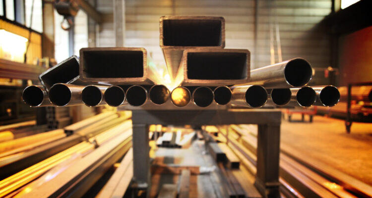 EEUU y México toman medidas para cuidar la producción de acero y no comprarle a China