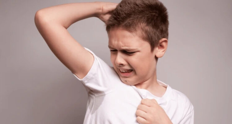 ¿Por qué los adolescentes huelen fuerte? Científicos identifican qué es lo que define su olor corporal