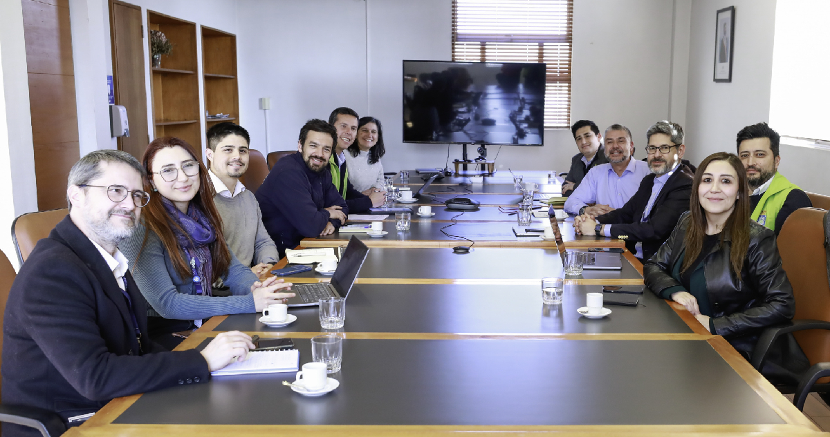 Hacienda forma mesa de trabajo con alcaldes de Maipú y Renca para avanzar en Transformación Digital