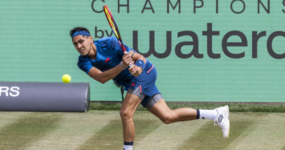 Alejandro Tabilo avanzó a segunda ronda de Wimbledon.