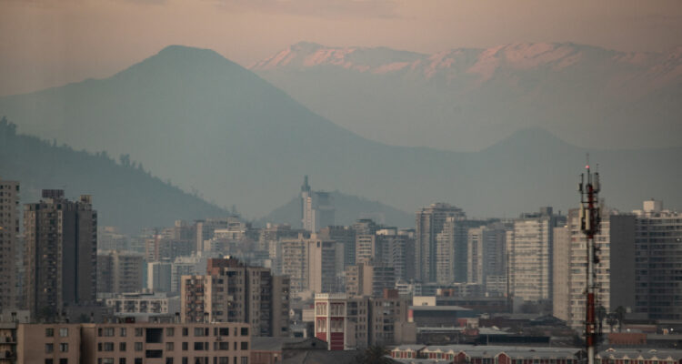 Segundo día consecutivo: decretan nueva Alerta Ambiental por mala calidad de aire en la RM