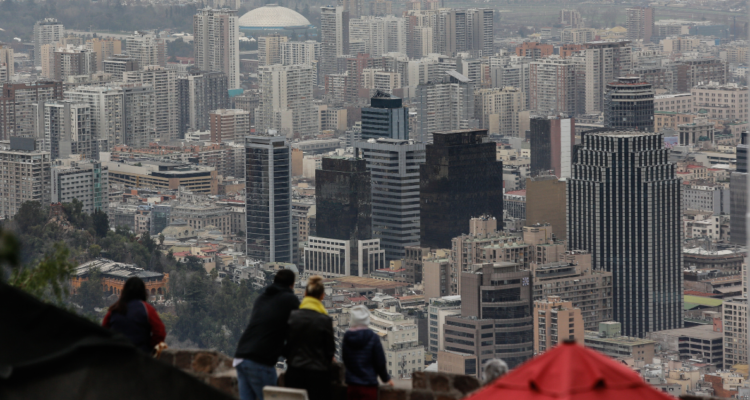 Calidad del aire no mejora: tercera Alerta Ambiental consecutiva en la RM