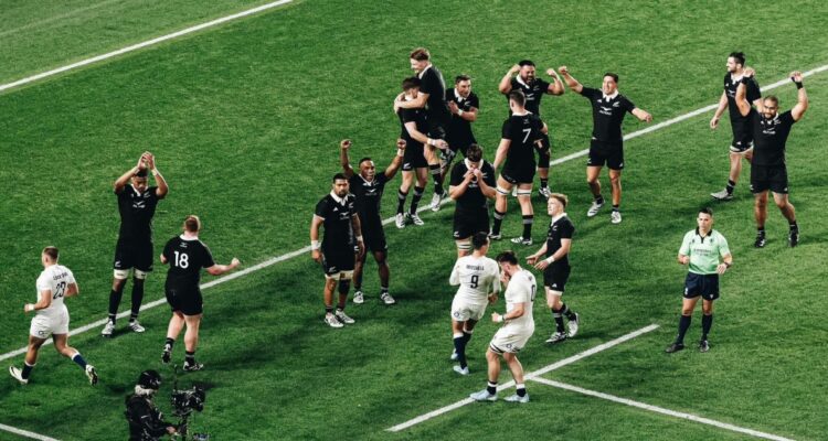 All Blacks alargaron su invicto en eden Park con triunfo ante Inglaterra