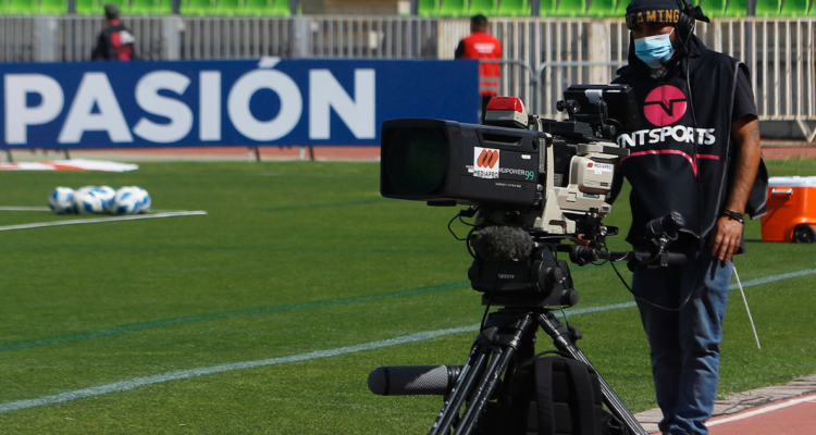 ANFP recibe duro golpe a sus arcas: deberá pagar multa de más de $30 mil millones a TNT Sports