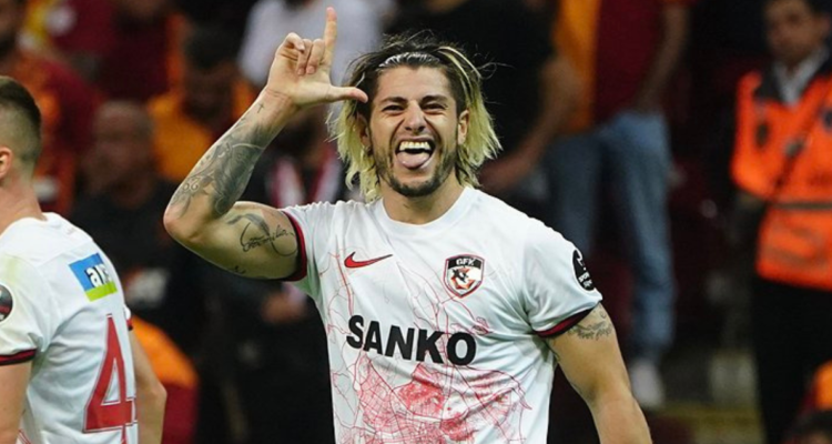 Ángelo Sagal está en carpeta de dos elencos del fútbol chileno.