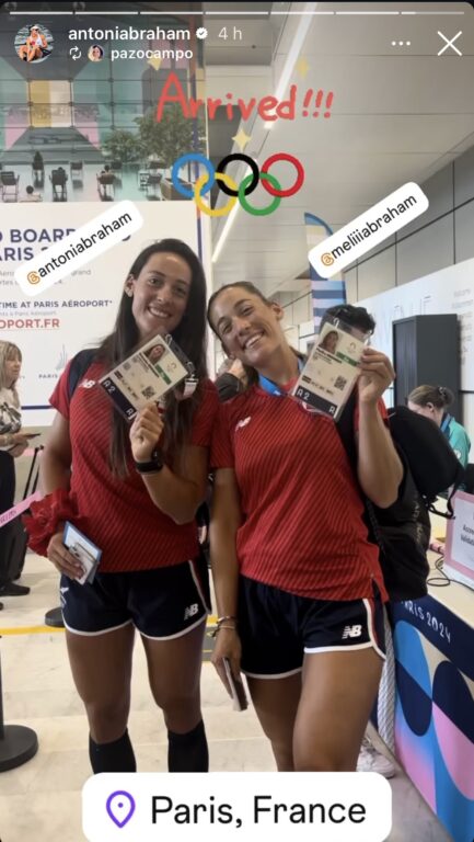 Mellizas Abraham y Team Chile en Villa Olímpica.