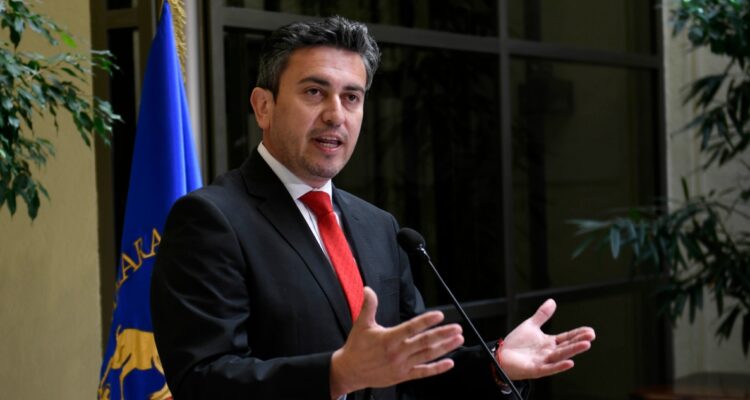 Diputado Ojeda apela a desafuera investigación caso convenios