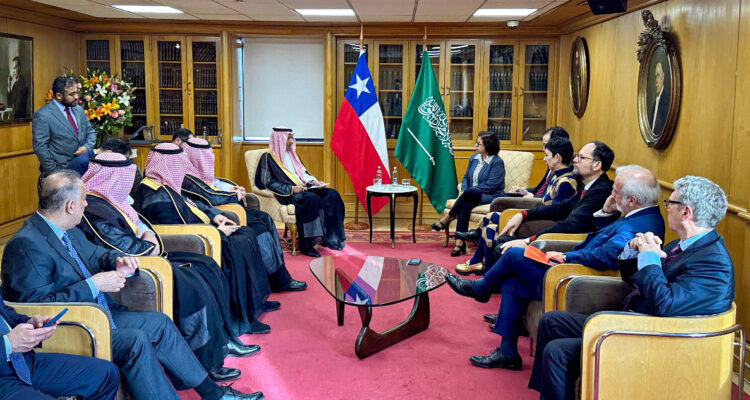 Gobierno de Arabia Saudita: “Nuestro Reino quiere litio y cobre; y Chile los tiene”