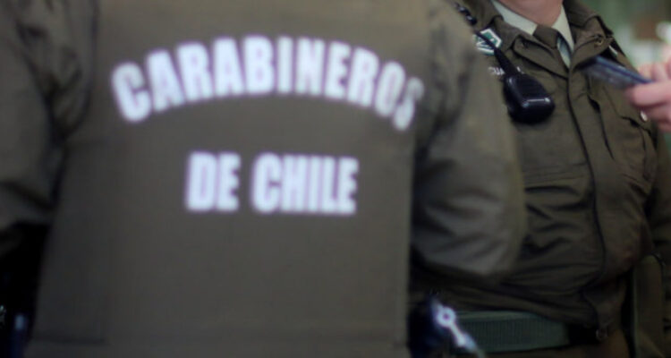 Carabineros son atacados con armas blancas durante asalto en Cerrillos: hay un detenido