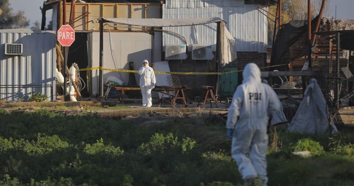 Cuerpos de los cinco asesinados en Lampa fueron retirados hace pocas horas