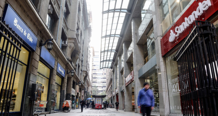 Los bancos en Chile reportan “mínima afectación” ante falla mundial que afectó a Microsoft