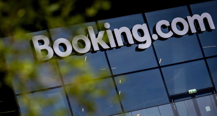 España pone histórica multa a Booking: más de $400 millones de euros por abuso de posición dominante
