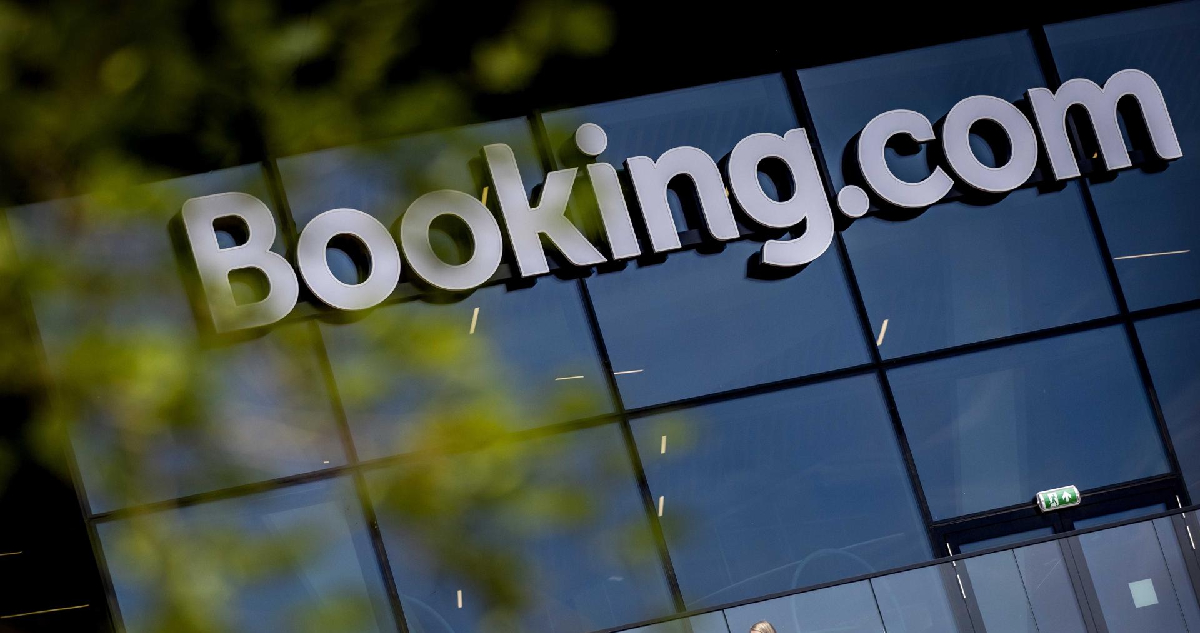 España pone histórica multa a Booking: más de $400 millones de euros por abuso de posición dominante