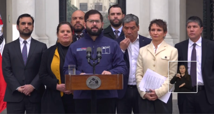 Boric anuncia cárcel de alta seguridad, urgencia a proyectos anti crimen y suspende viaje a JJOO