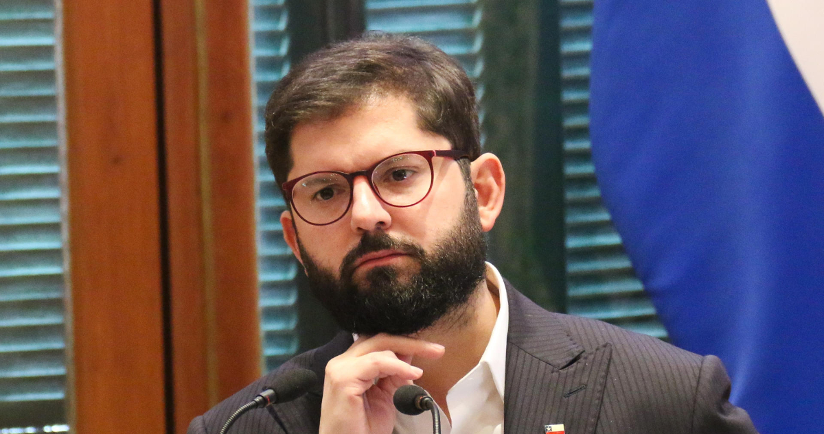 Boric condena expulsión de diplomáticos chilenos, pero descarta romper relaciones con Venezuela