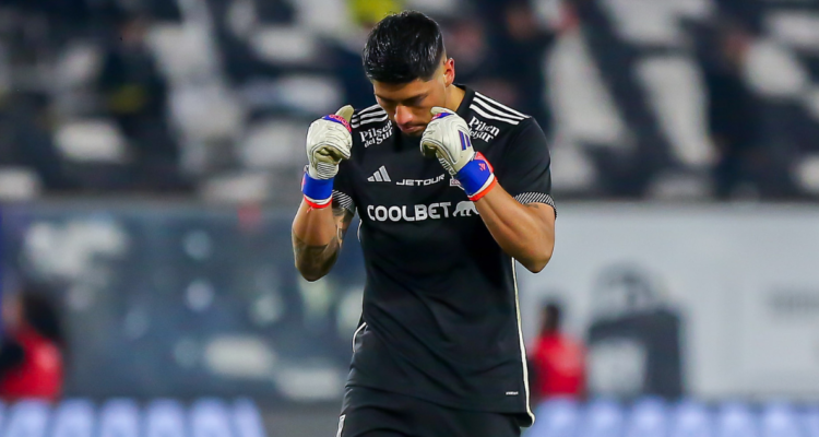 Brayan Cortés pide disculpas tras ver la roja y golpear a jugadores en el desenlace del duelo entre Colo Colo y Unión Española.