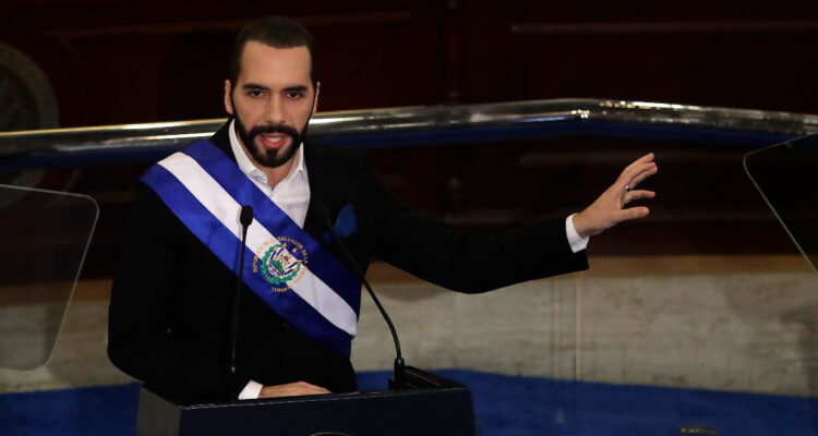 “Bajen los precios de la comida o habrá problemas”: La amenaza de Bukele a empresarios de El Salvador