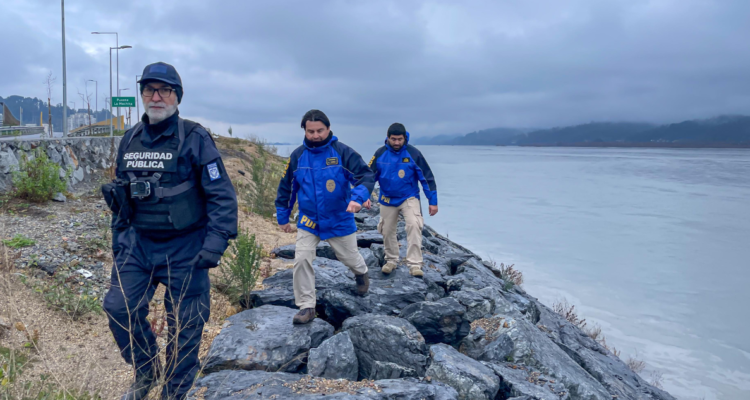 Personal policial en medio de búsqueda de desaparecido director de liceo de Chiguayante